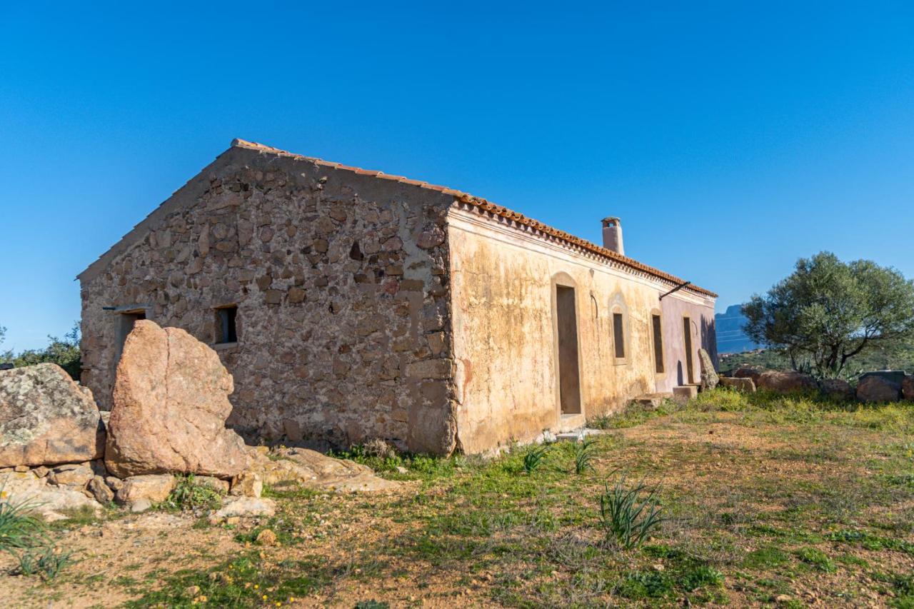 Le Case Di Mara - Appartamenti Tipici "Stazzo Giovannareddu" Porto San Paolo  Zewnętrze zdjęcie