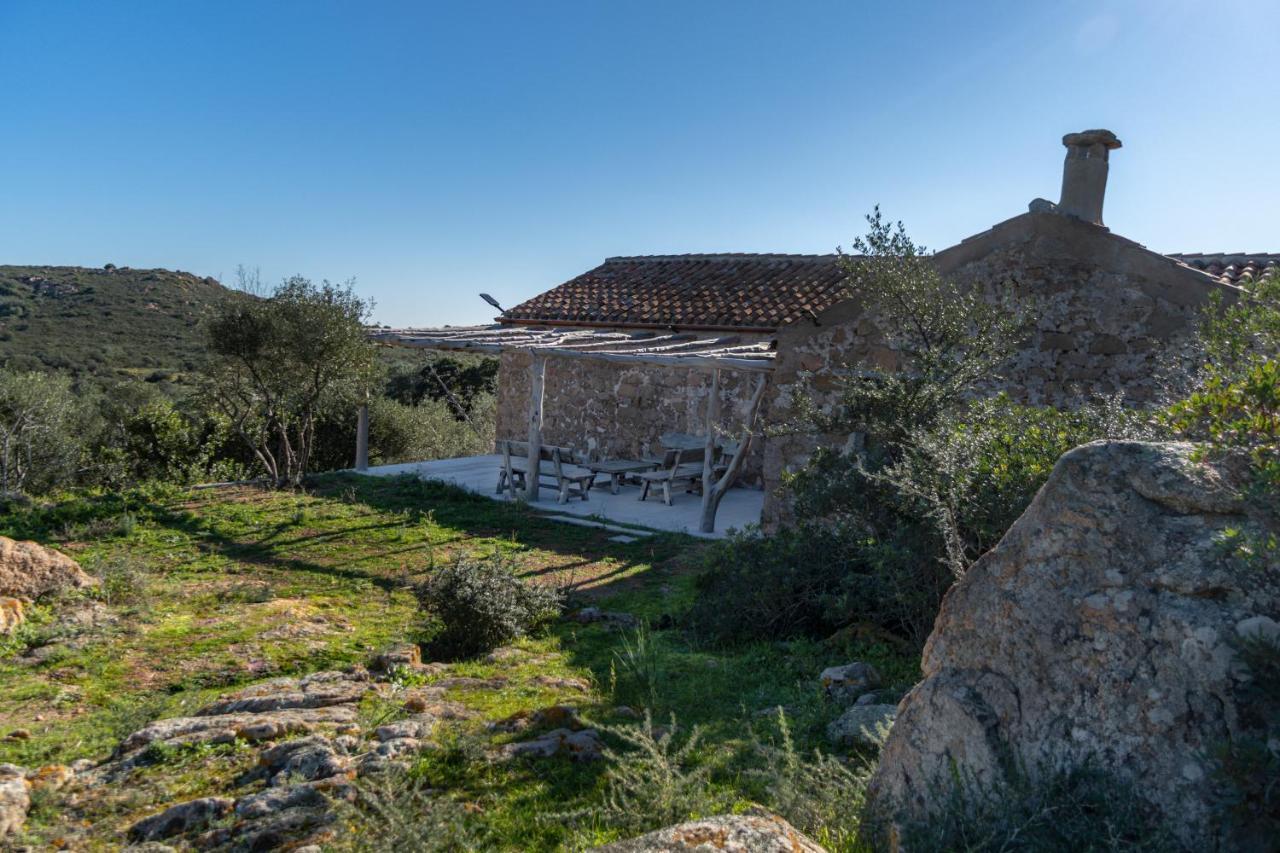 Le Case Di Mara - Appartamenti Tipici "Stazzo Giovannareddu" Porto San Paolo  Zewnętrze zdjęcie