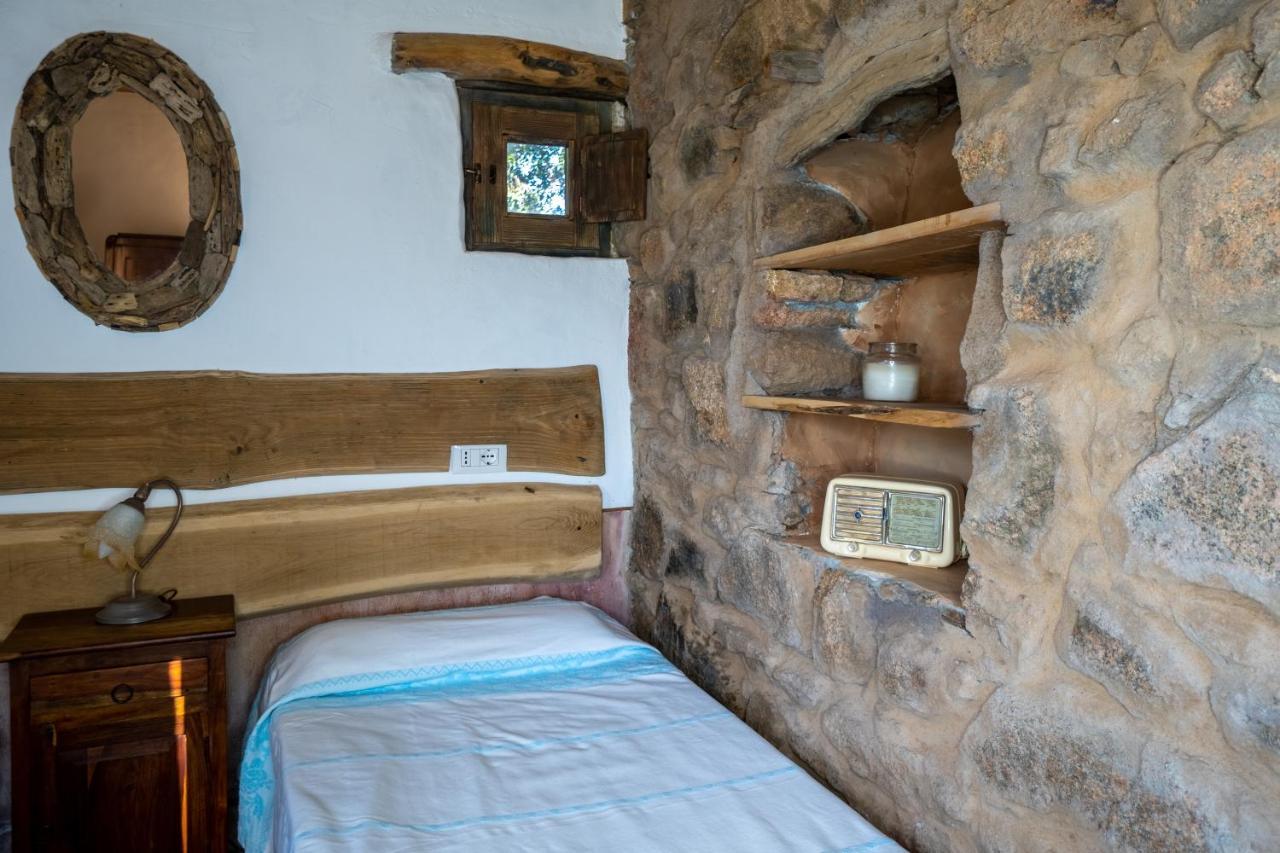 Le Case Di Mara - Appartamenti Tipici "Stazzo Giovannareddu" Porto San Paolo  Zewnętrze zdjęcie