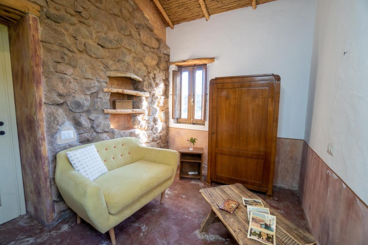 Le Case Di Mara - Appartamenti Tipici "Stazzo Giovannareddu" Porto San Paolo  Zewnętrze zdjęcie